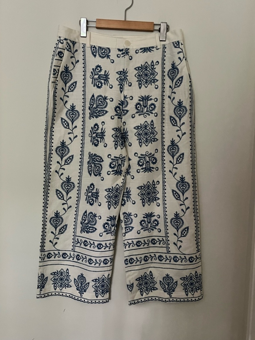 NWOT Zara Collection Linen Blend Wide-Leg Embroidered Blue Cream Crop Culottes L